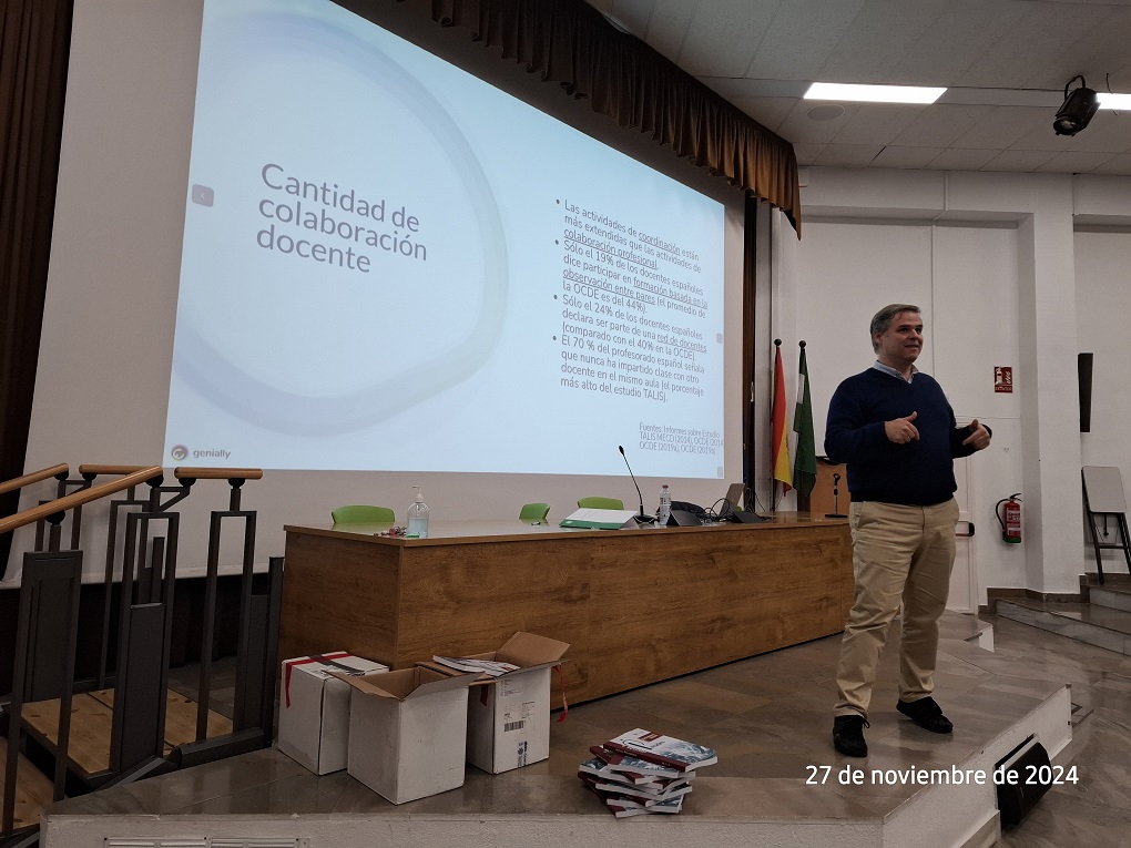 Conferencia de Jorge Úbeda